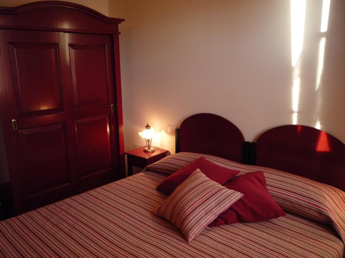 Le Camere Di Virgilio Monzambano Zimmer foto